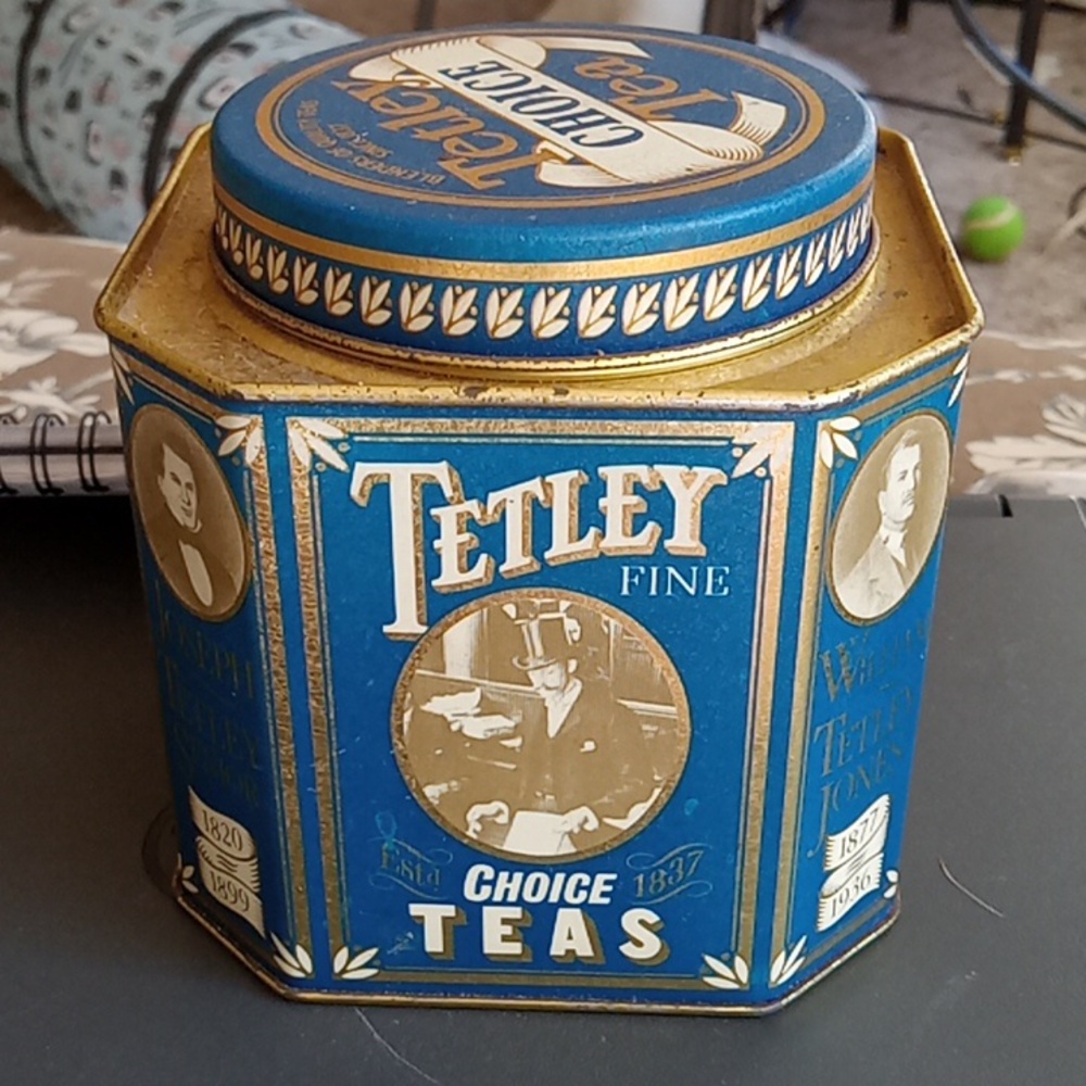 Vintage tea holder, mainly blue and gold or copper color